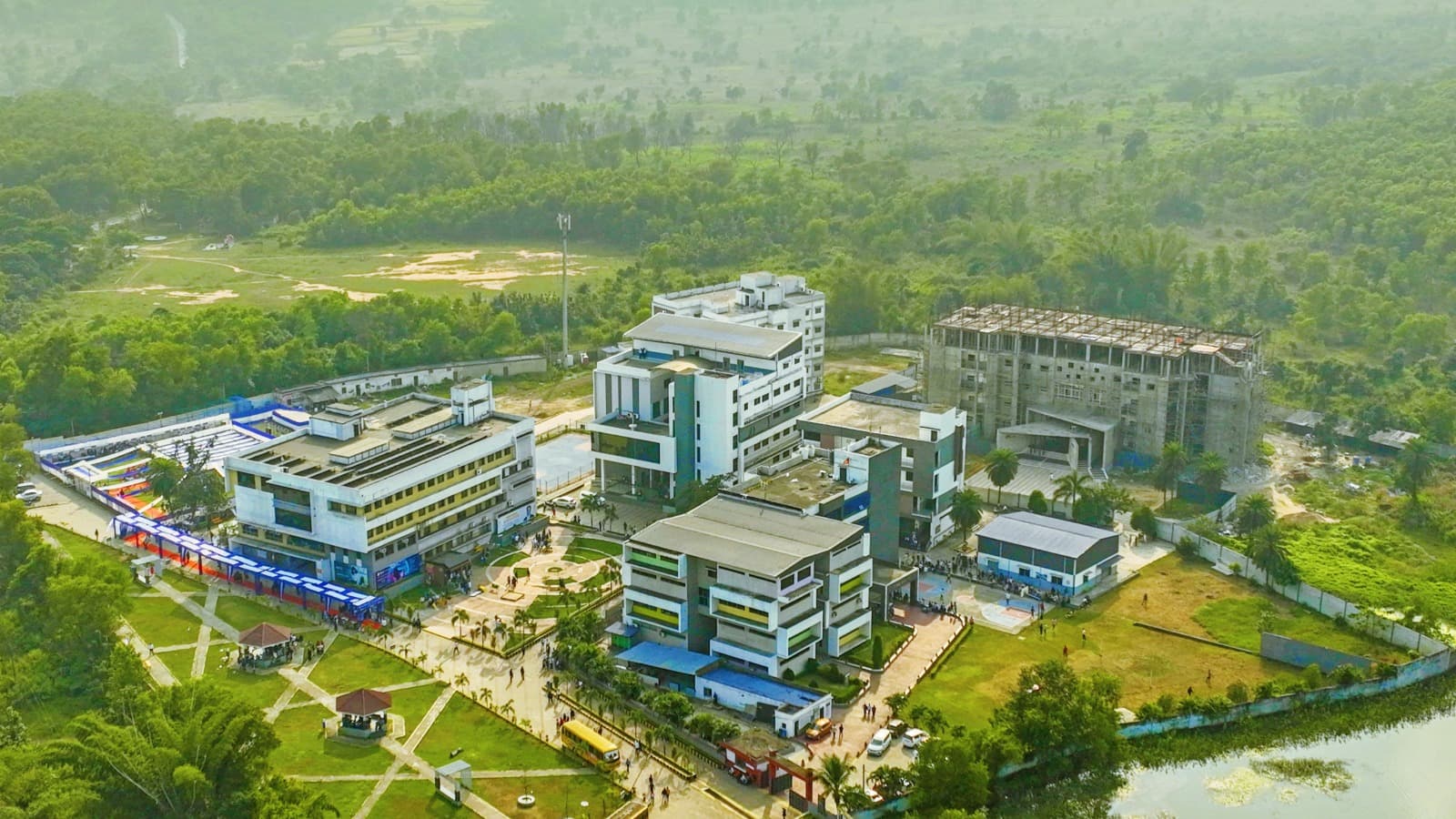 Ajeenkya DY Patil University College Images photo 17